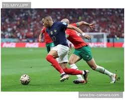 曼联对狼队的预测首发阵容：梅努的未来抉择，约罗强势回归